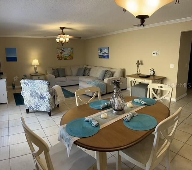 出租: $1,750 (2 贝兹, 2 浴室, 1049 平方英尺)