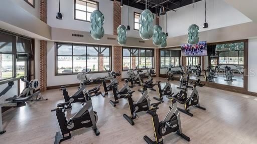 Activo con contrato: $219,990 (2 camas, 2 baños, 1565 Pies cuadrados)