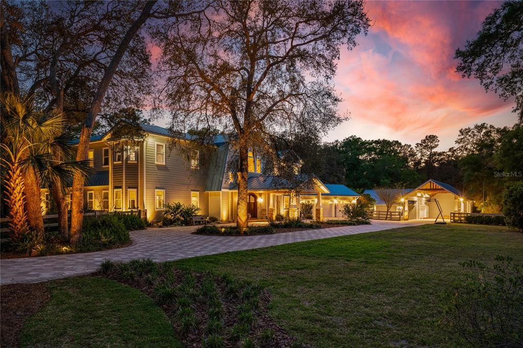 Recently Sold: $1,650,000 (5 beds, 4 baths, 6270 Square Feet)