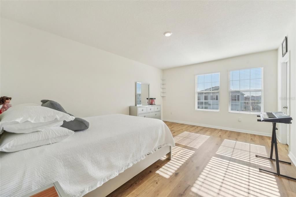 For Sale: $599,500 (4 beds, 3 baths, 3362 Square Feet)