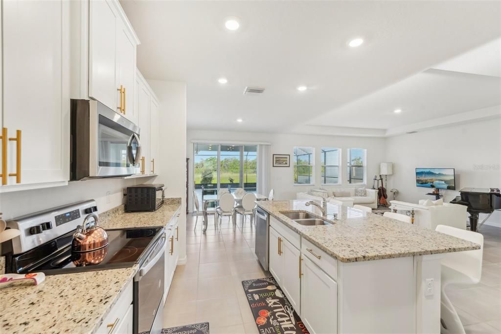 For Sale: $599,500 (4 beds, 3 baths, 3362 Square Feet)