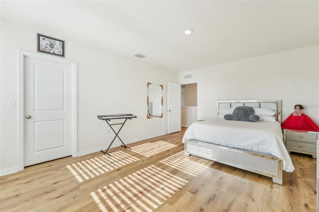 For Sale: $599,500 (4 beds, 3 baths, 3362 Square Feet)