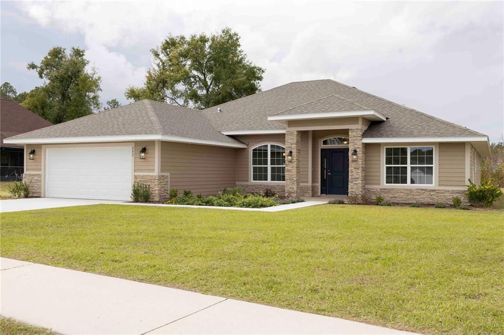 En Venta: $407,650 (4 camas, 3 baños, 2516 Pies cuadrados)