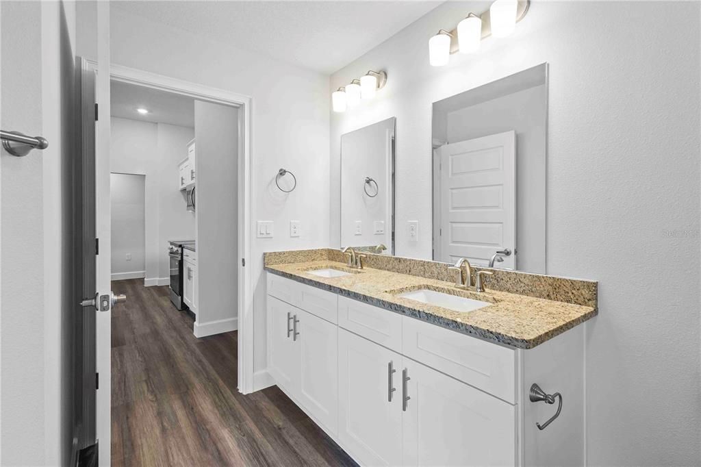 En Venta: $407,650 (4 camas, 3 baños, 2516 Pies cuadrados)