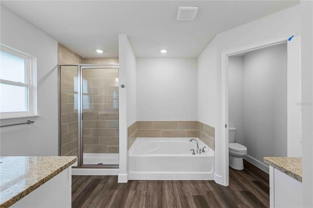 En Venta: $407,650 (4 camas, 3 baños, 2516 Pies cuadrados)