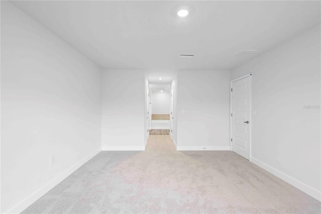 En Venta: $407,650 (4 camas, 3 baños, 2516 Pies cuadrados)