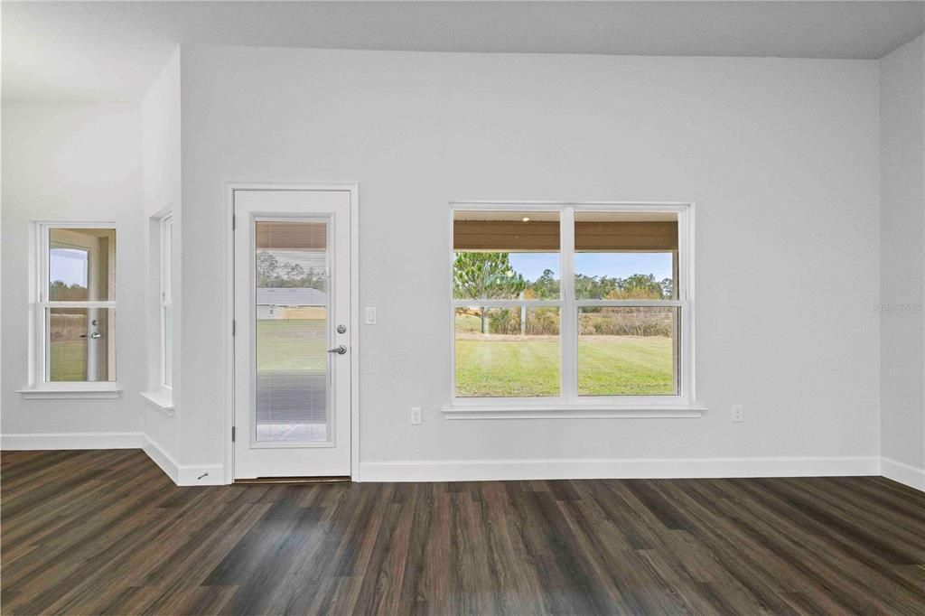 En Venta: $407,650 (4 camas, 3 baños, 2516 Pies cuadrados)