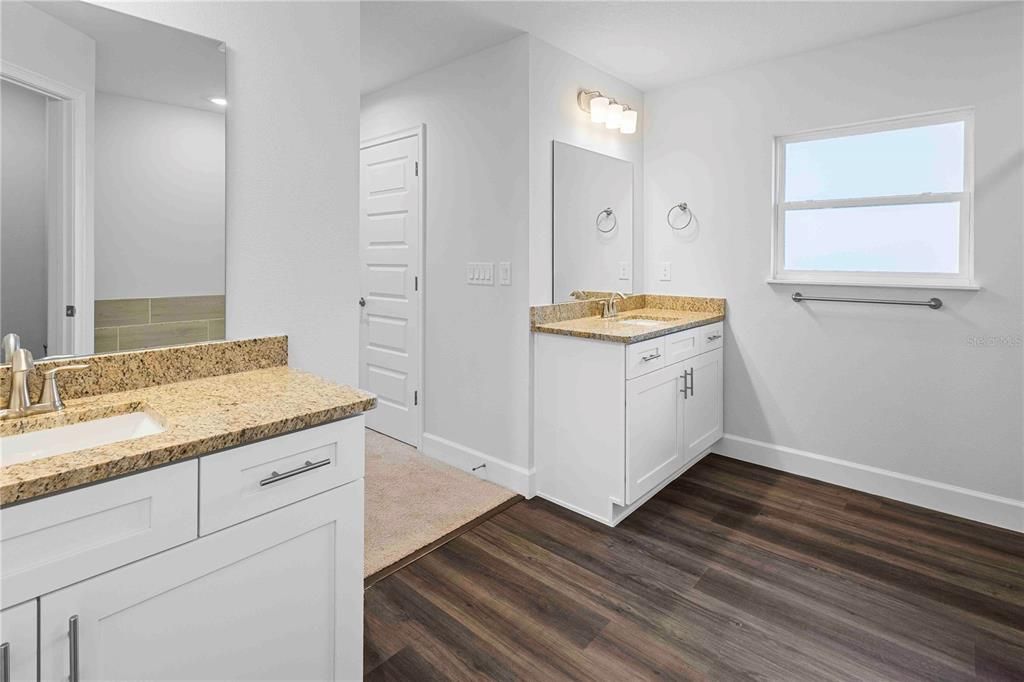 En Venta: $407,650 (4 camas, 3 baños, 2516 Pies cuadrados)