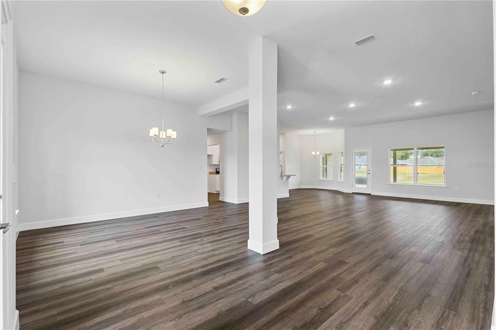 En Venta: $407,650 (4 camas, 3 baños, 2516 Pies cuadrados)