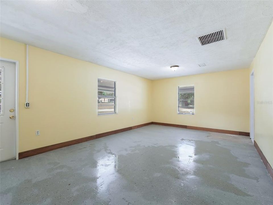 На продажу: $625,000 (6 спален, 5 ванн, 6704 Квадратных фут)