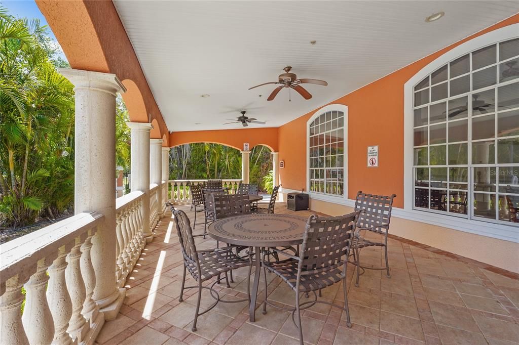 Active With Contract: $179,000 (1 beds, 1 baths, 759 Square Feet)