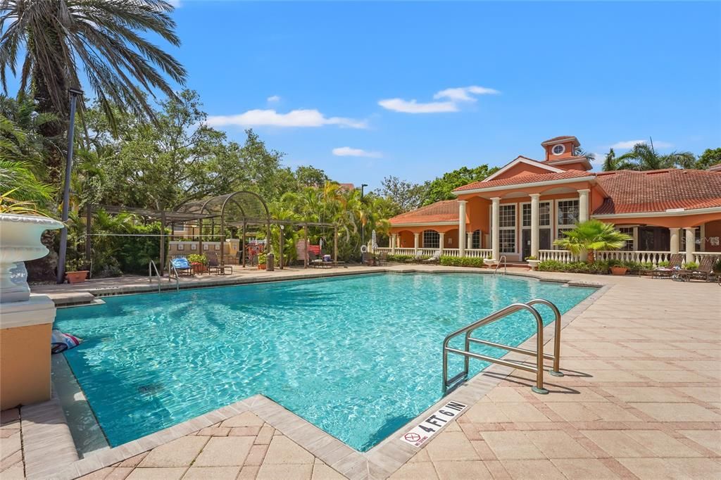 Active With Contract: $179,000 (1 beds, 1 baths, 759 Square Feet)