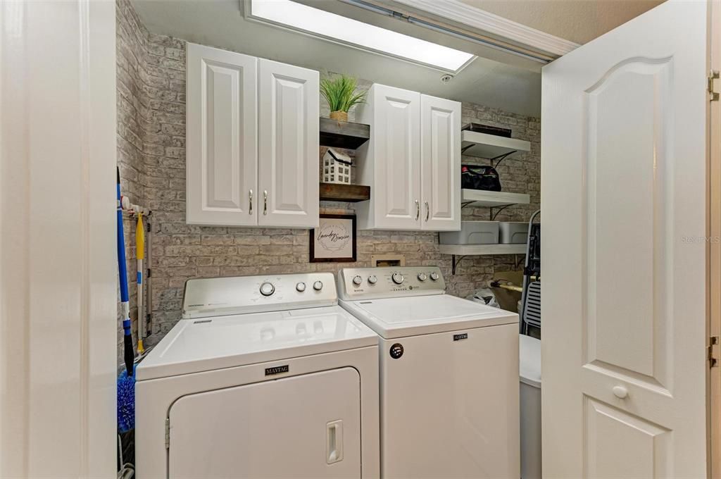 Active With Contract: $179,000 (1 beds, 1 baths, 759 Square Feet)