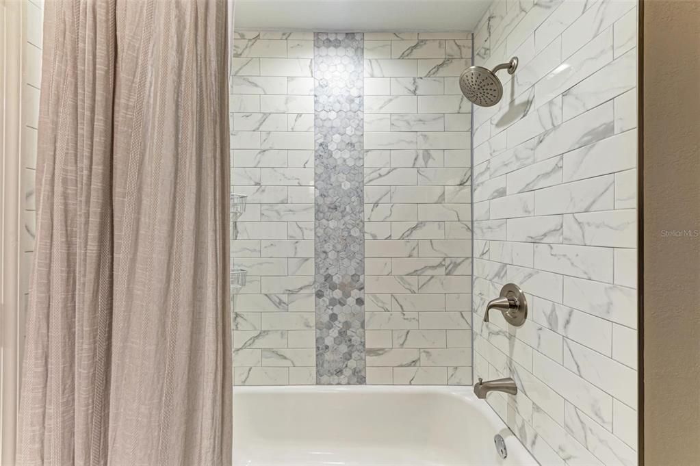 Active With Contract: $179,000 (1 beds, 1 baths, 759 Square Feet)