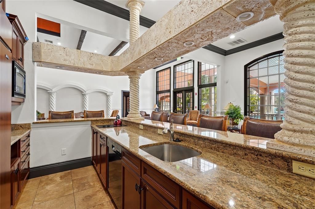 Active With Contract: $179,000 (1 beds, 1 baths, 759 Square Feet)