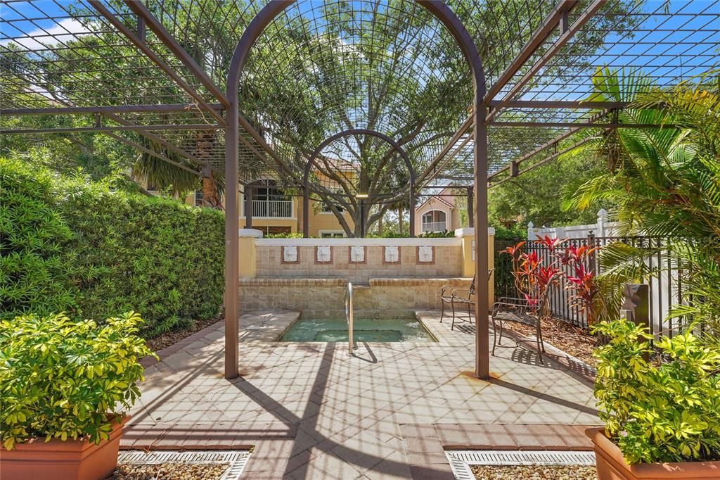 Active With Contract: $179,000 (1 beds, 1 baths, 759 Square Feet)