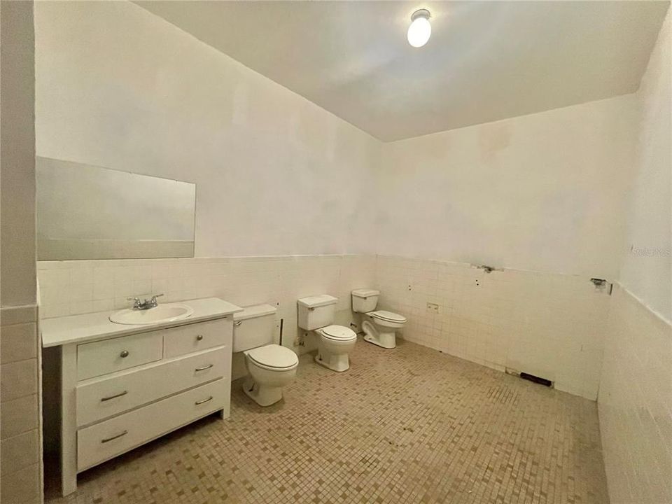 For Sale: $625,000 (0 beds, 0 baths, 6704 Square Feet)