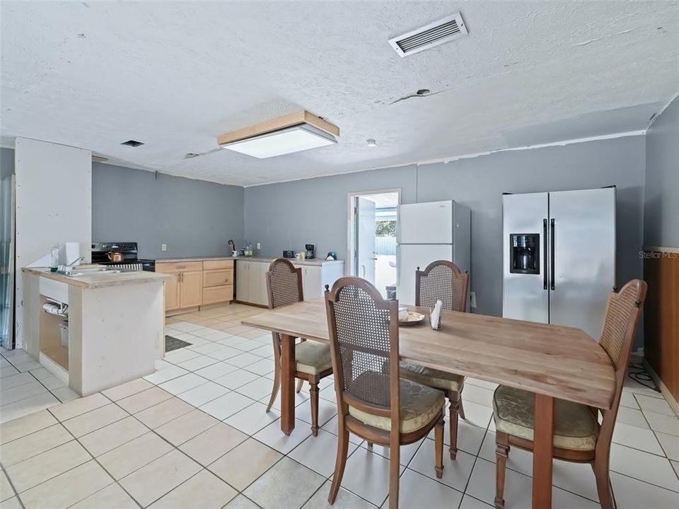 For Sale: $625,000 (0 beds, 0 baths, 6704 Square Feet)