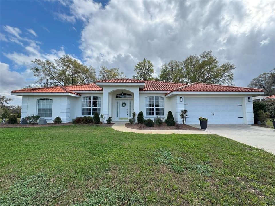 Recientemente alquilado: $2,300 (4 camas, 3 baños, 2573 Pies cuadrados)