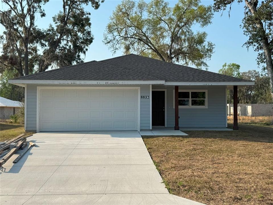 Recently Rented: $1,800 (3 beds, 2 baths, 1274 Square Feet)