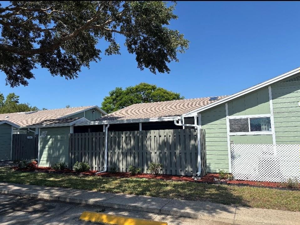 Recently Sold: $198,000 (2 beds, 2 baths, 1067 Square Feet)