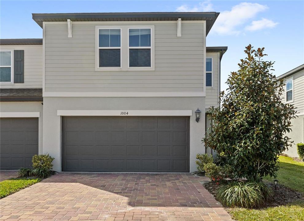 Recently Rented: $2,500 (3 beds, 2 baths, 1808 Square Feet)