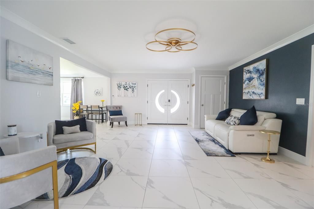 En Venta: $1,249,000 (4 camas, 3 baños, 2372 Pies cuadrados)