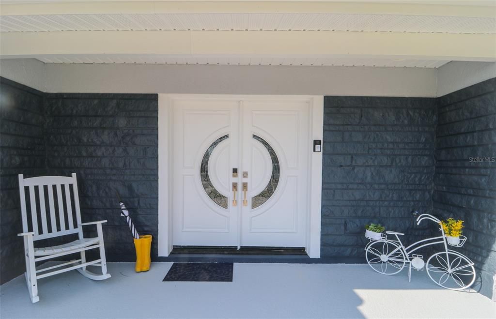 En Venta: $1,249,000 (4 camas, 3 baños, 2372 Pies cuadrados)