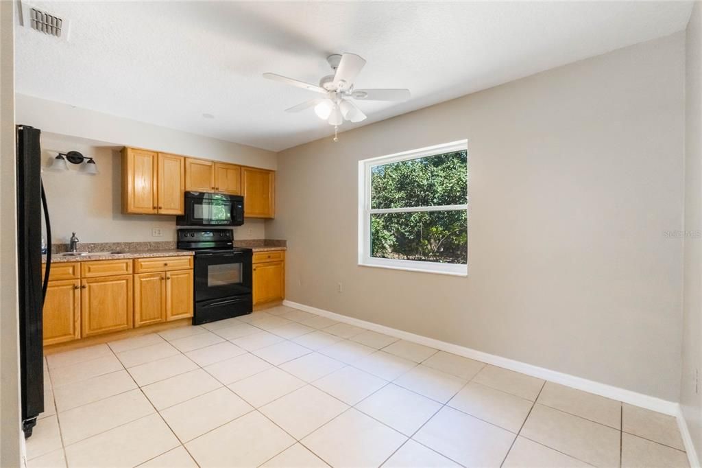 Activo con contrato: $213,900 (2 camas, 1 baños, 1175 Pies cuadrados)