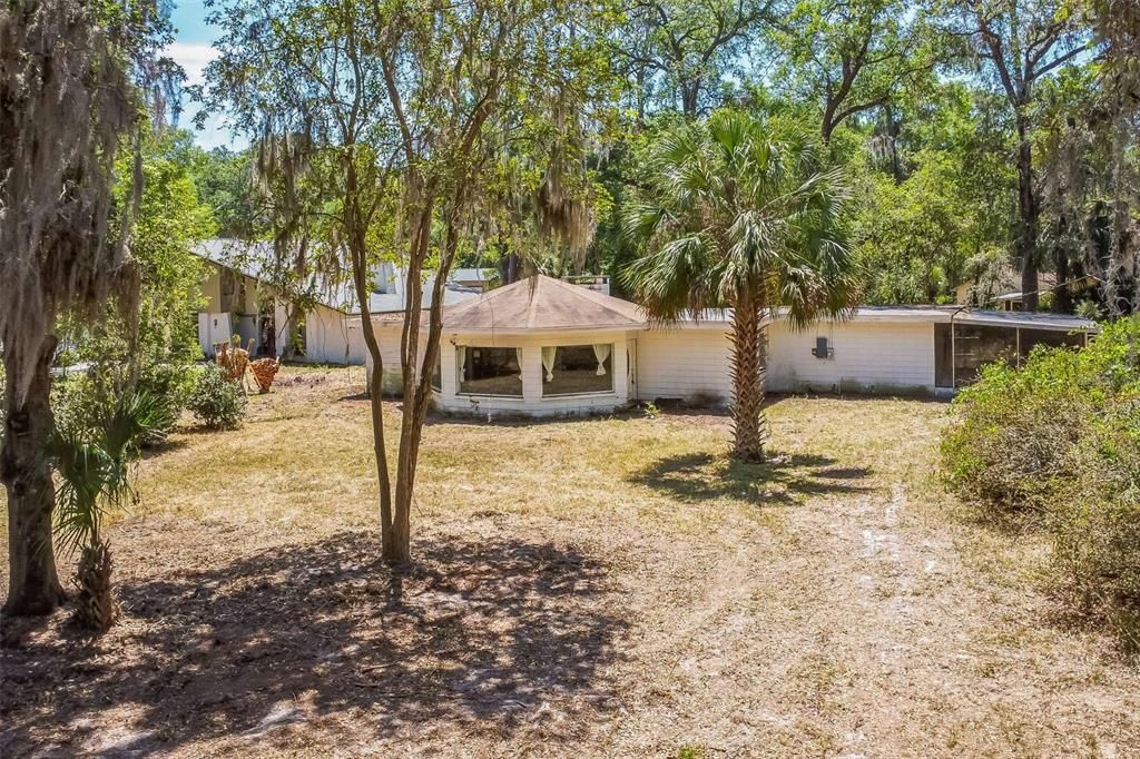 最近售出: $219,900 (2 贝兹, 1 浴室, 1372 平方英尺)