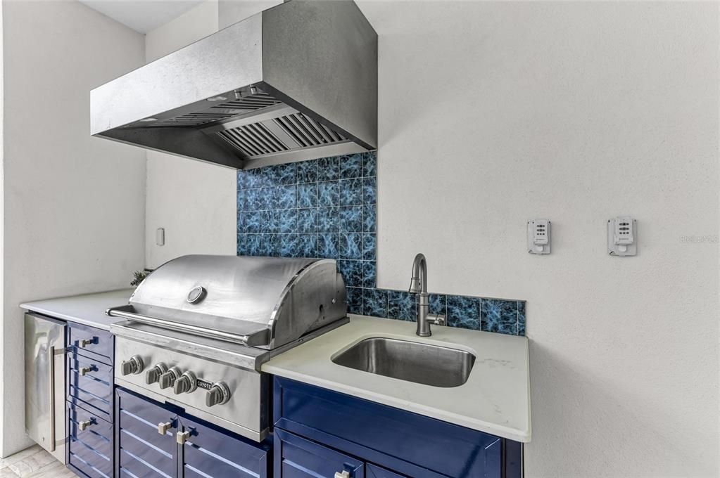 For Sale: $3,250,000 (4 beds, 4 baths, 4152 Square Feet)