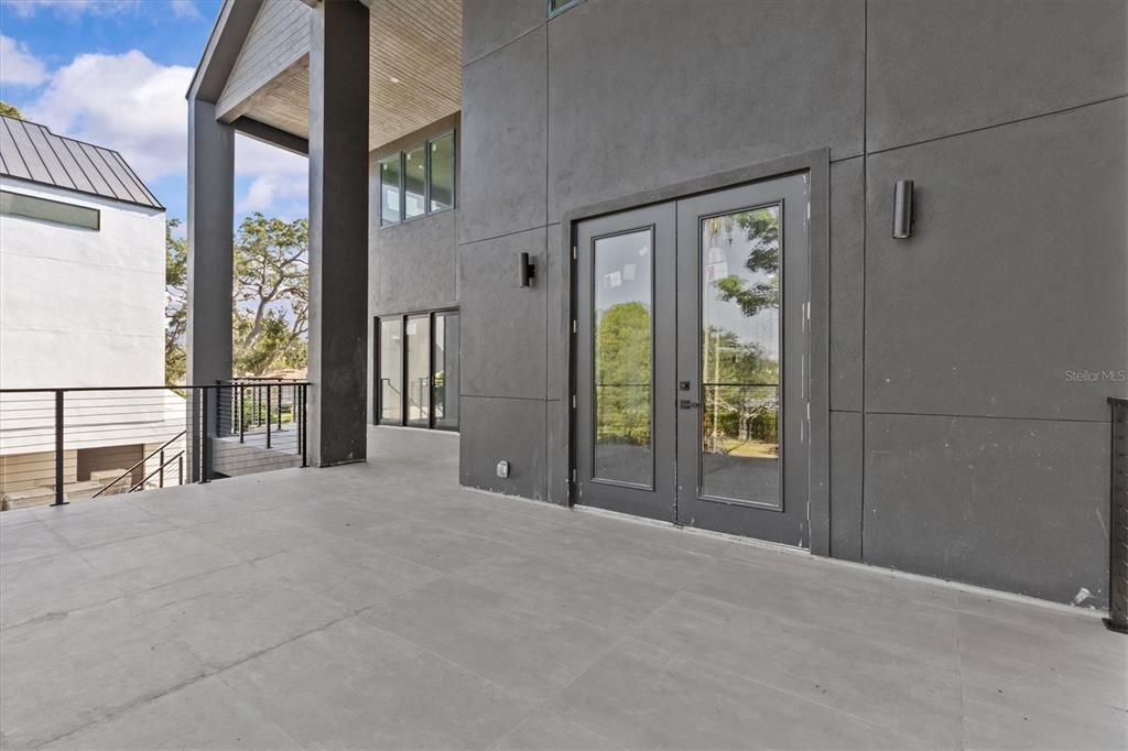 For Sale: $2,325,000 (4 beds, 4 baths, 3410 Square Feet)