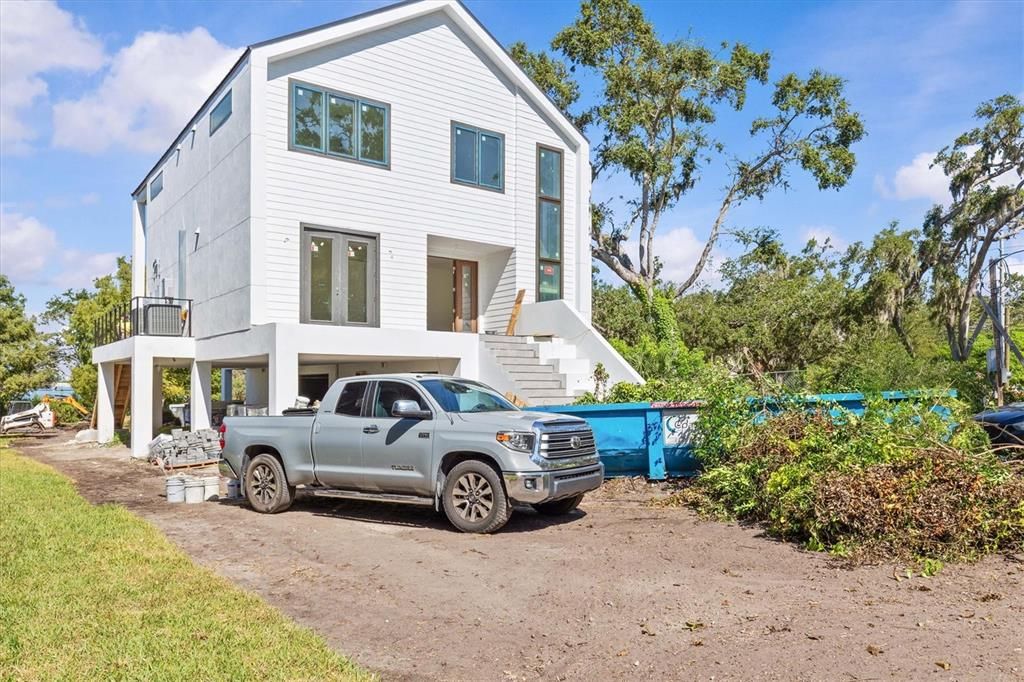 For Sale: $2,325,000 (4 beds, 4 baths, 3410 Square Feet)