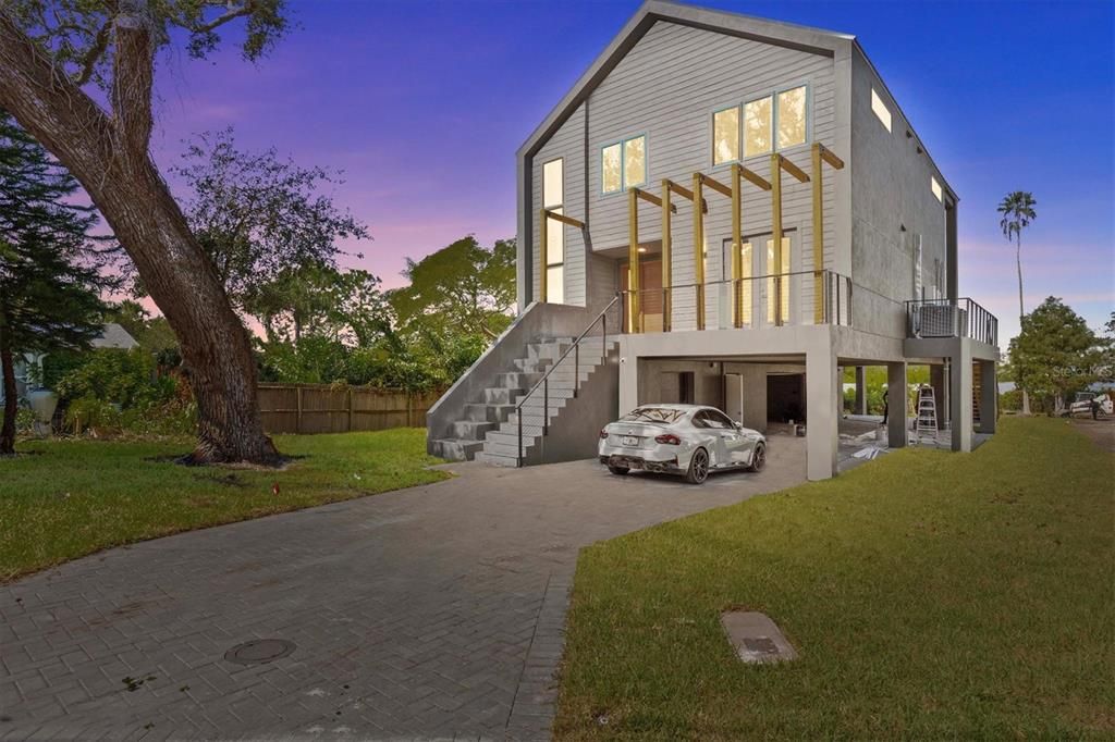 For Sale: $2,325,000 (4 beds, 4 baths, 3410 Square Feet)