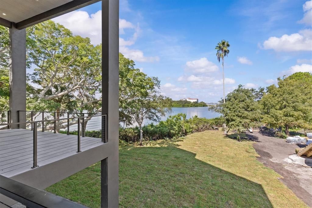 For Sale: $2,325,000 (4 beds, 4 baths, 3410 Square Feet)