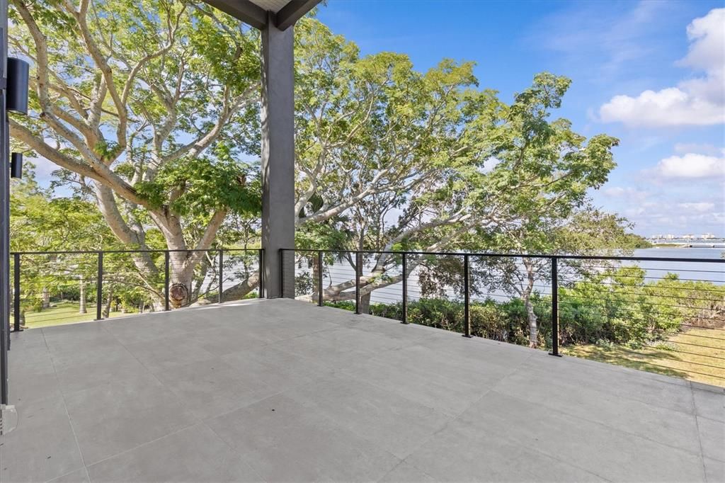 For Sale: $2,325,000 (4 beds, 4 baths, 3410 Square Feet)