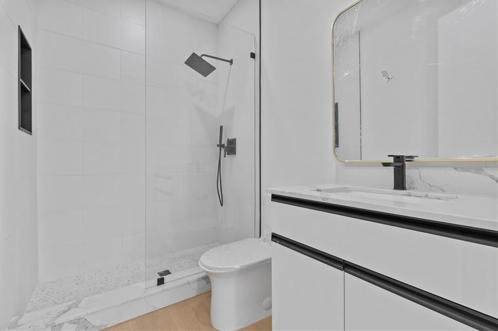 For Sale: $2,325,000 (4 beds, 4 baths, 3410 Square Feet)