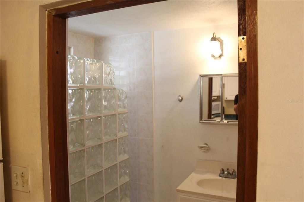 For Sale: $369,000 (3 beds, 2 baths, 1100 Square Feet)