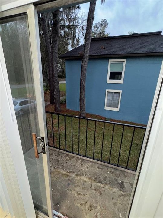 For Rent: $1,049 (1 beds, 1 baths, 775 Square Feet)