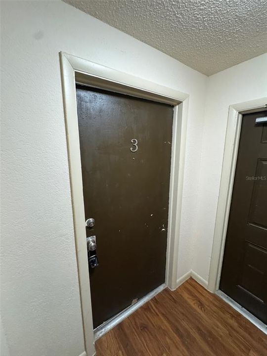 For Rent: $1,049 (1 beds, 1 baths, 775 Square Feet)