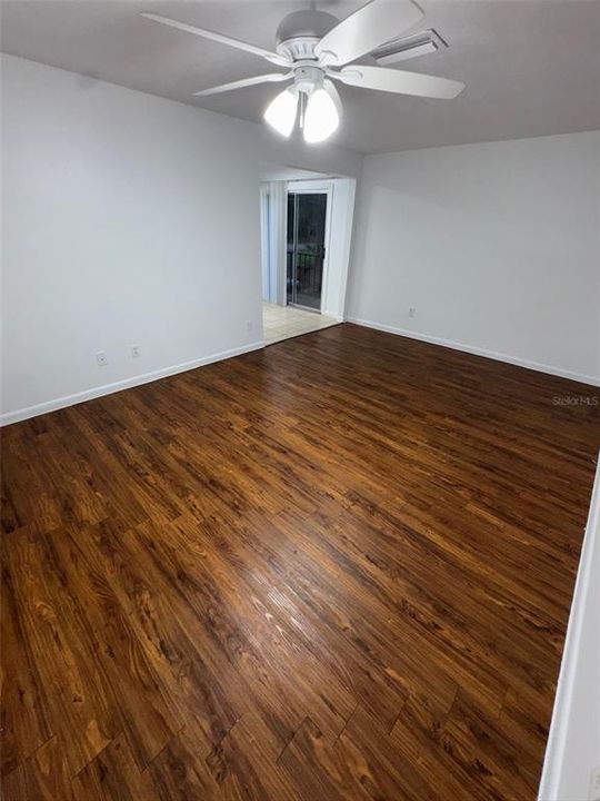 For Rent: $1,049 (1 beds, 1 baths, 775 Square Feet)