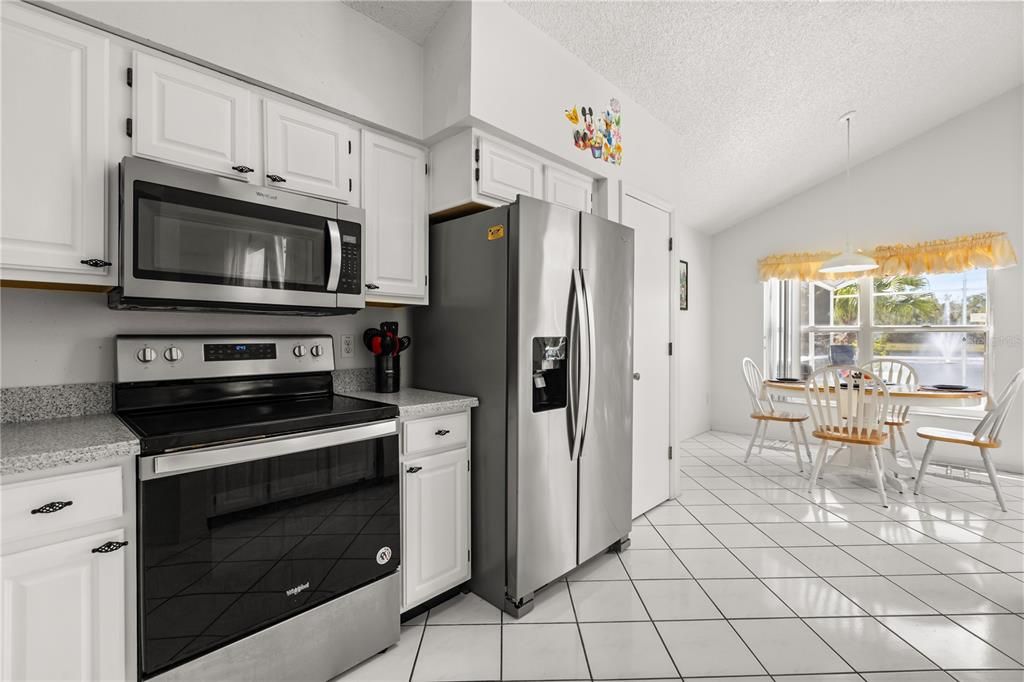 Active With Contract: $2,950 (4 beds, 2 baths, 1874 Square Feet)