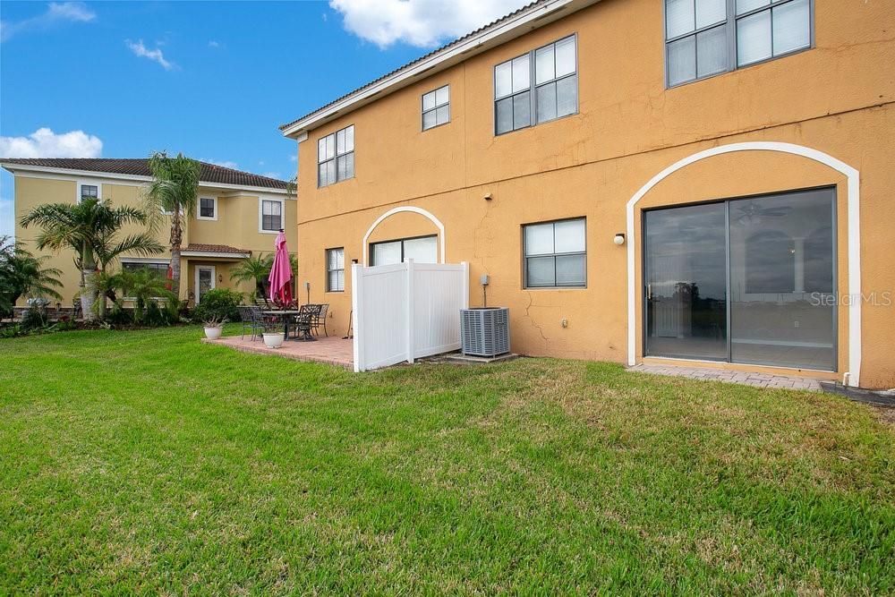 На продажу: $250,000 (4 спален, 2 ванн, 1632 Квадратных фут)