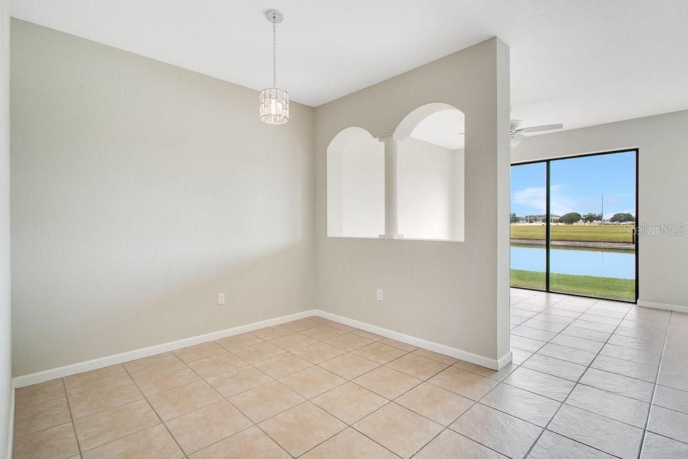 На продажу: $250,000 (4 спален, 2 ванн, 1632 Квадратных фут)