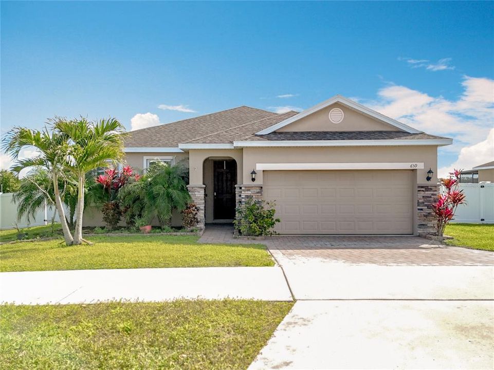 Recientemente alquilado: $2,500 (4 camas, 2 baños, 1840 Pies cuadrados)