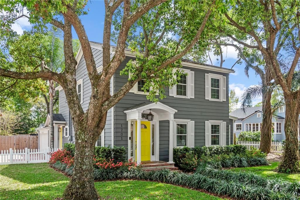 Beautiful corner lot in the heart of Delaney Park