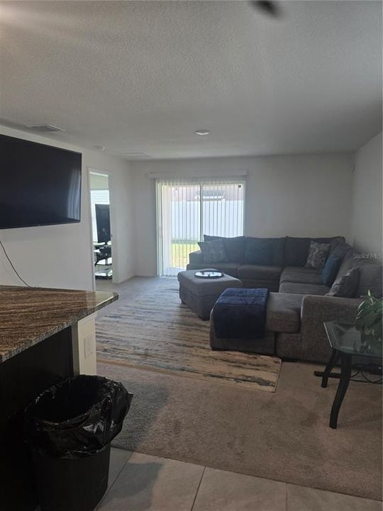 待售: $305,000 (3 贝兹, 2 浴室, 1516 平方英尺)