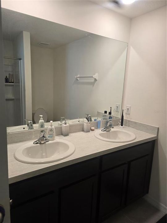 待售: $305,000 (3 贝兹, 2 浴室, 1516 平方英尺)