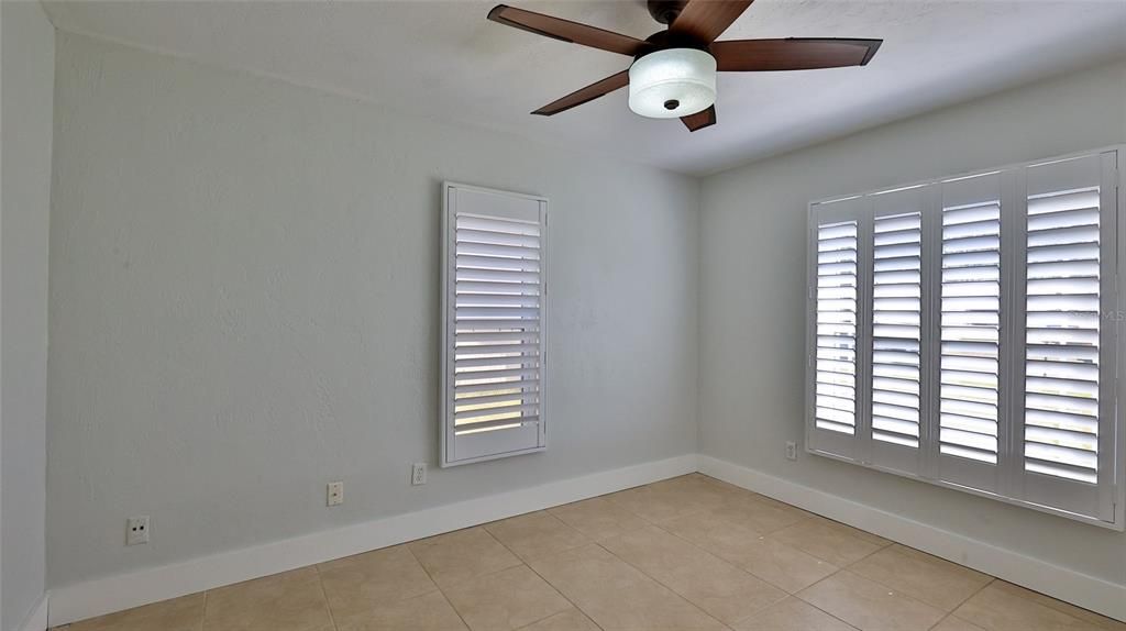 Под контрактом: $349,000 (3 спален, 2 ванн, 1762 Квадратных фут)