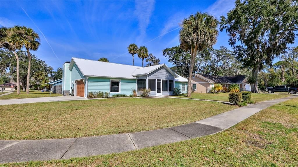 Под контрактом: $349,000 (3 спален, 2 ванн, 1762 Квадратных фут)